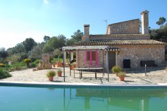 Imposante Finca in Porreres mit Fernblick