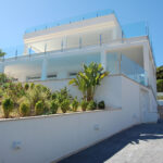 Kernsanierte Luxus Villa mit traumhaftem Meerblick in Santa Ponsa auf Mallorca