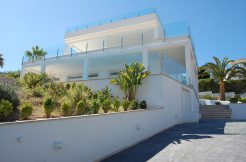 Kernsanierte Luxus Villa mit traumhaftem Meerblick in Santa Ponsa auf Mallorca
