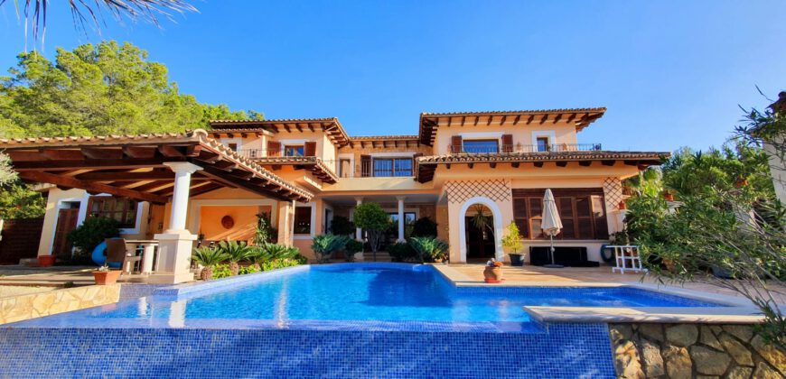 Imposante Villa in ruhiger Lage in Costa de la Calma