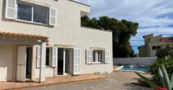 Freistehende Villa mit Meerblick in Cala Pi