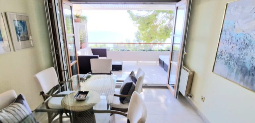 Modernes Apartment in erster Meereslinie in Illetas